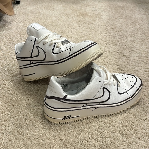 Custom AF-1 - Picture 2 of 5